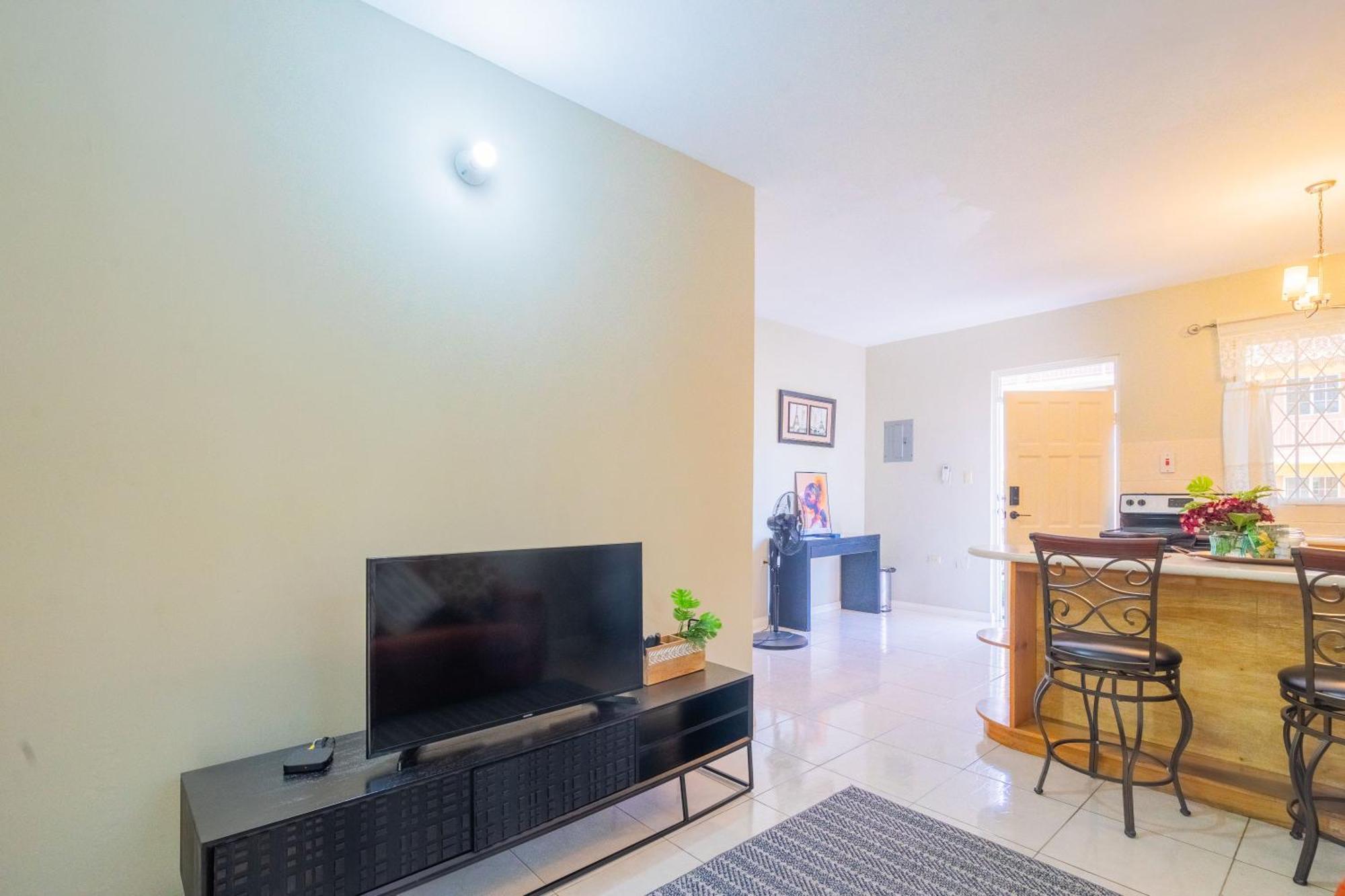 Musgrave Annex- Comfy 1 Bedroom Apartment On The Ground Floor Kingston Kültér fotó