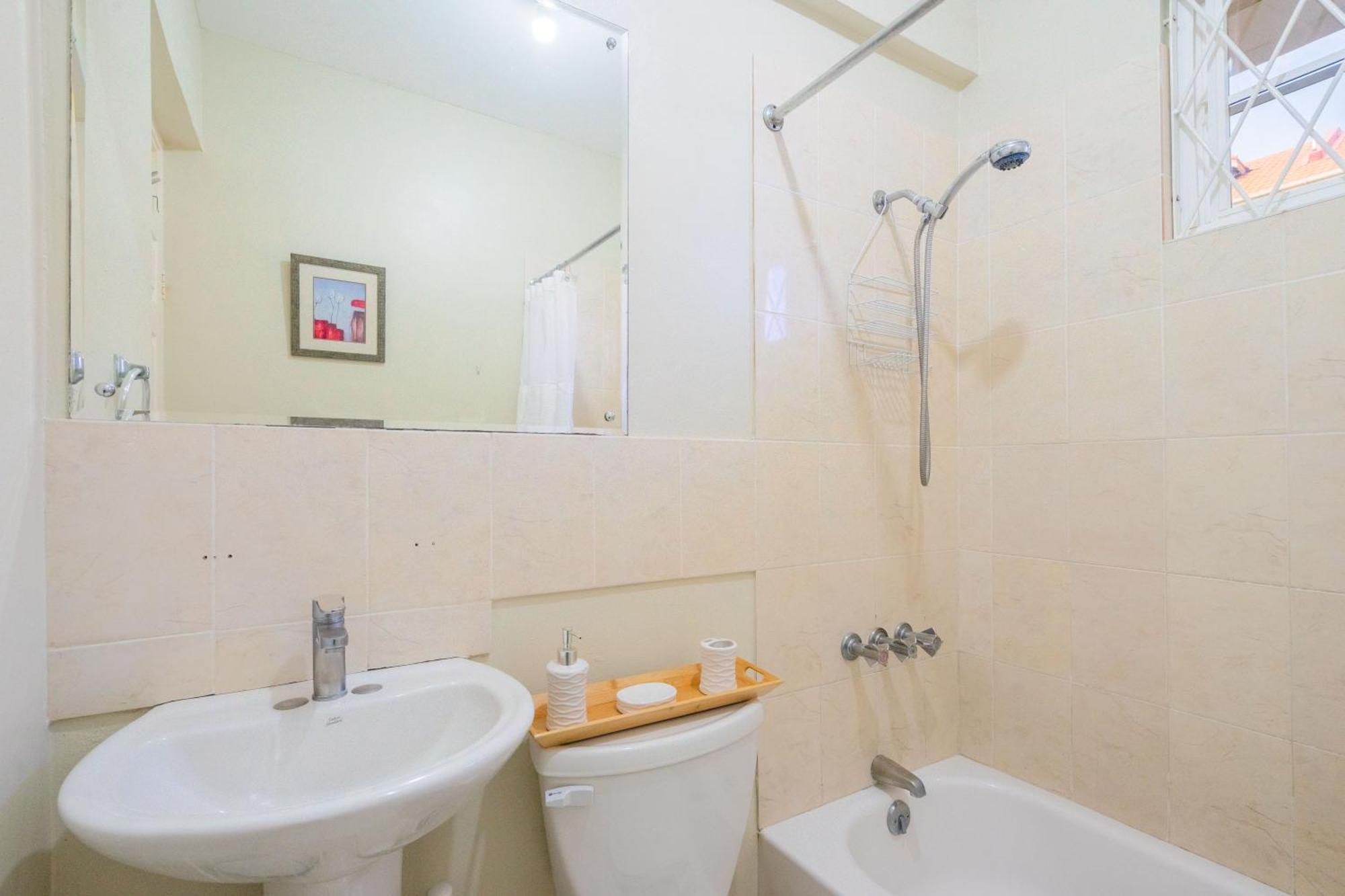 Musgrave Annex- Comfy 1 Bedroom Apartment On The Ground Floor Kingston Kültér fotó
